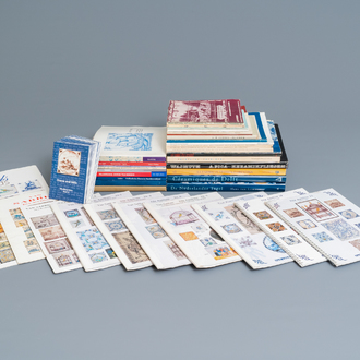 60 publicaties over antieke tegels, w.o. veilingcatalogi
