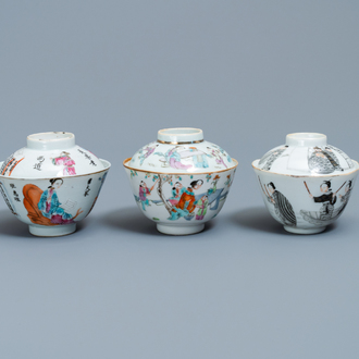 Drie Chinese famille rose en grisaille dekselkommen, 19e eeuw