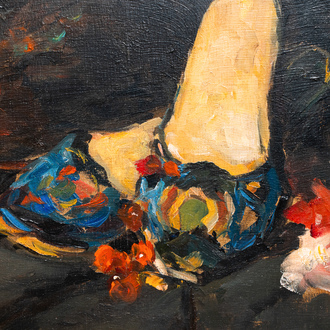 Sadji (Sha Qi, Sha Yinnian) (1914-2005): Stilleven met muiltjes, olie op paneel