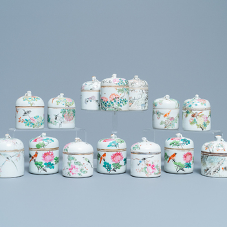 Een collectie van 14 Chinese qianjiang cai wijnkom-warmers, 19/20e eeuw