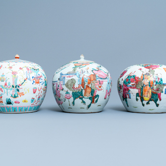 Drie Chinese famille rose gemberpotten, 19e eeuw