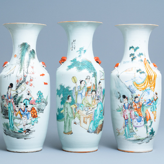 Drie Chinese famille rose vazen met verhalende decors, 19/20e eeuw