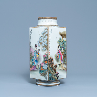 Een Chinese famille rose cong vaas, gesign. Zhang Songmao, gedat. 2002