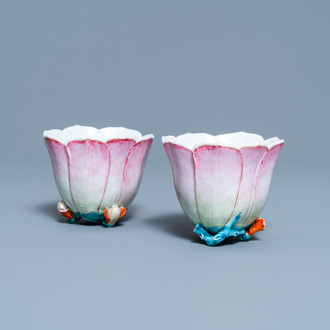 A pair of Chinese famille rose 'magnolia' bowls, Yongzheng
