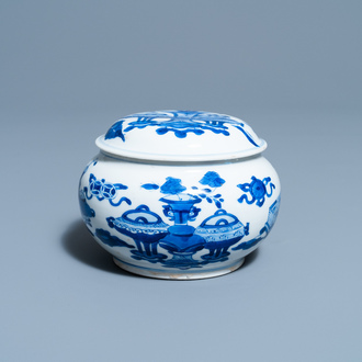 A Chinese blue and white 'antiquities' censer and cover, Kangxi