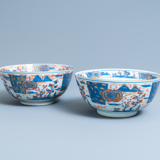 A pair of large Chinese Imari-style bowls, Kangxi