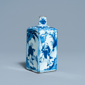 Een vierkante Chinese blauw-witte fles, Wanli