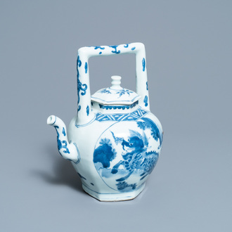 Een grote Chinese blauw-witte wijnkan met een kylin, Transitie periode
