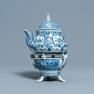 Een extreem zeldzame blauw-witte ketel op komfoor in Delftse stijl, Arita, Japan, Edo, ca. 1750