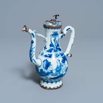 Een Chinese blauw-witte dekselkan met zilveren montuur, Transitie periode