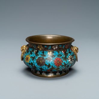Een Chinese cloisonné wierookbrander, Ming