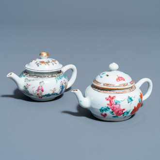 Twee Chinese famille rose miniatuur theepotten, Yongzheng/Qianlong