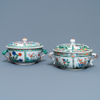 Twee Chinese famille verte papkommen met deksels, Kangxi