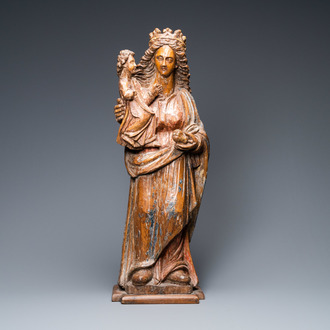 Een grote eikenhouten figuur van een Madonna met kind, Vlaanderen, 17e eeuw