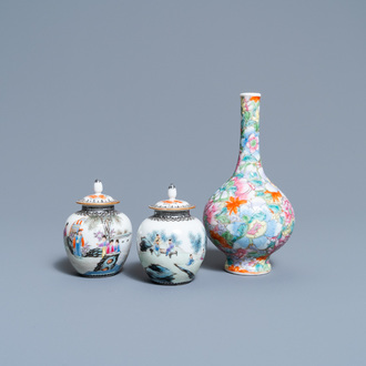 Een paar Chinese famille rose miniatuur dekselvaasjes en een millefleur vaas, Qianlong merken, Republiek