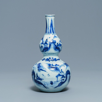 Een Chinese blauw-witte kalebasvaas, Wanli
