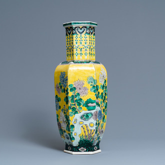 A Chinese hexagonal famille jaune vase, Kangxi mark, 19th C.
