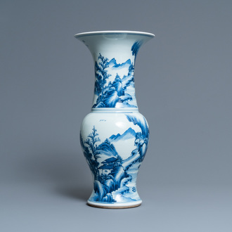 Een Chinese blauw-witte 'yenyen' vaas met vissers in een bergachtig landschap, Kangxi
