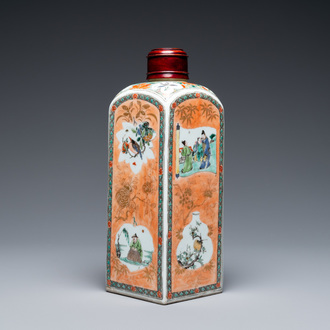 Een Chinese vierkante famille verte fles, Kangxi