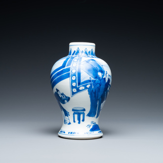 Een Chinese blauw-witte vaas met verhalend decor, Kangxi