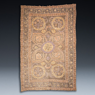 Een groot Ottomaans met verzilverde en vergulde metaaldraad belegd linnen doek, Turkije, 19/20e eeuw