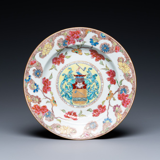 Een Chinees wapenbord met het wapen van 'Blonkebijle' voor de Nederlandse markt, Yongzheng, ca. 1733