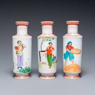 Drie Chinese rouleau vazen met Culturele Revolutie decor, gesigneerd Zhang Wenchao 章文超 en Wu Kang  吳康