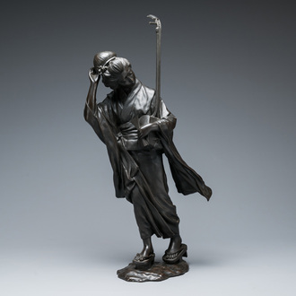 A large Japanese bronze okimono of a musician, Shinpūsei 森風聲作 mark, Meiji, 19th C.