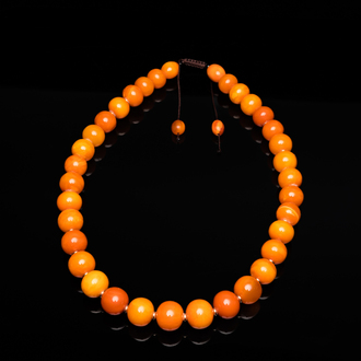 Een Chinese ketting in amber, Republiek