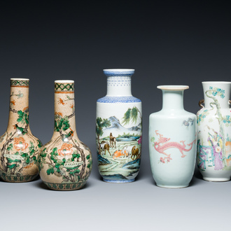 Vijf Chinese famille rose en verte vazen, 19/20e eeuw