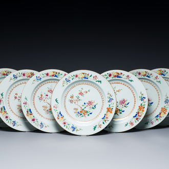 Zeven Chinese famille rose schotels, Qianlong