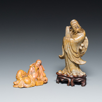 Twee Chinese zeepstenen sculpturen van Zhongkui en van Li Bai, gesigneerd Ni Zhi, 18/19e eeuw
