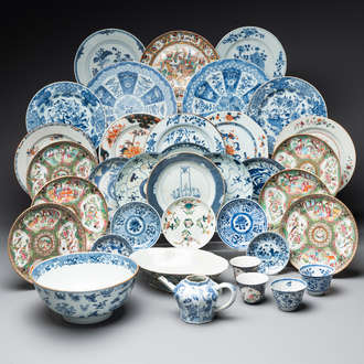 A varied collection of Chinese porcelain, Yongzheng and later