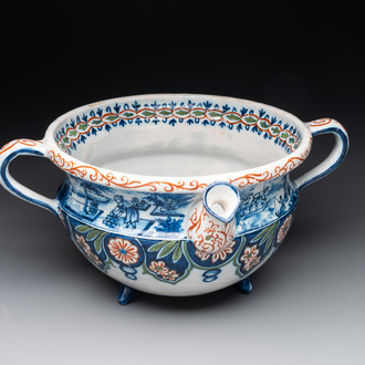 A rare Dutch Delft cashmere palette posset pot, early 18th C.