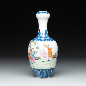 A Chinese famille rose '100 boys' garlic-mouth vase, Qianlong mark, 19th C.