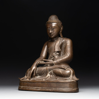 A Burmese bronze Mandalay-style Buddha in bhumisparsha mudra, 18/19th C.