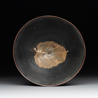 A rare Chinese Jizhou leaf-decorated conical tea bowl, Southern Song