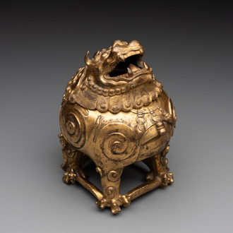 A finely cast Chinese gilt bronze 'luduan' incense burner and cover, Ming, 15/16th C.
