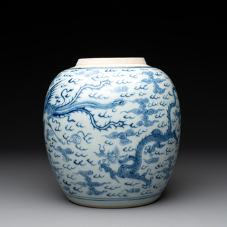A Chinese blue and white 'dragon and phoenix' jar, Yongzheng