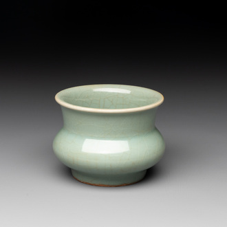 A Chinese Longquan celadon jardinière, zhadou, Song