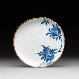 A Chinese blue and white ko-sometsuke 'peach' dish for the Japanese market, Tianqi