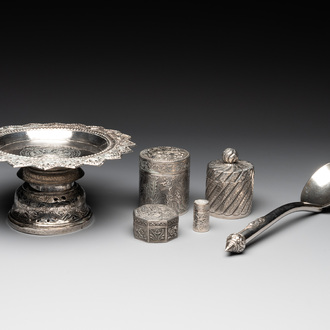 A varied collection of Chinese and Thai silverware, 19/20th C.