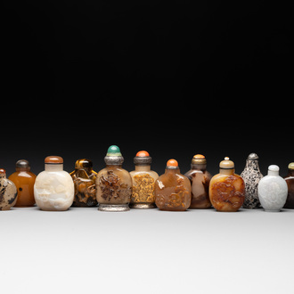A collection of 16 Chinese precious stone snuff bottles, 19/20th C.