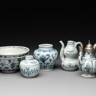 Two Chinese blue and white bowls, two jarlets and two ewers, Ming
