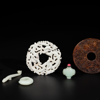 A varied collection of six Chinese jade carvings, including a snuff bottle, 19/20th C.