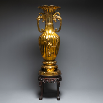 A massive Japanese metal alloy vase on a Chinese hardwood stand with marble top, Kyoto mark, Showa, 20th C.