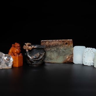 Seven Chinese jade and rock crystal carvings, 19/20th C.