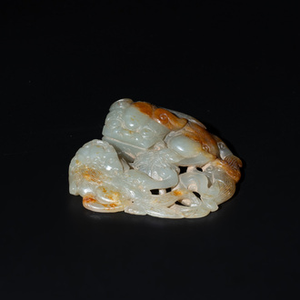 A Chinese jade carving with two Buddhist lions, 19th C.