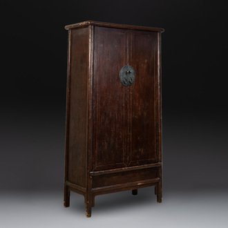 A large Chinese lacquered tapered round-corner cabinet, 'yuanjiaogui', Ming, 16/17th C.