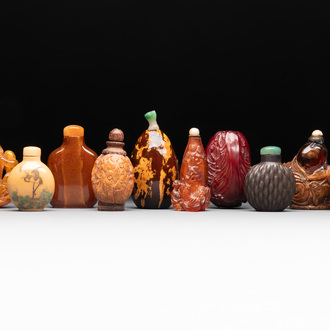 A collection of ten Chinese snuff bottles, 20th C.